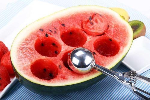 吃瓜之祸,揭秘网络舆论的暗流涌动-第3张图片-51吃瓜官网-51黑料平台