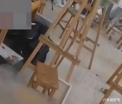 画室吃瓜男女,吃瓜男女的甜蜜较量-第3张图片-51吃瓜官网-51黑料平台