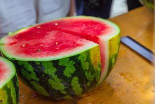 武汉大学新传吃瓜,一场“吃瓜”盛宴背后的真相-第3张图片-51吃瓜官网-51黑料平台