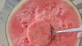 无聊可以吃瓜吗,揭秘吃瓜的乐趣与智慧-第3张图片-51吃瓜官网-51黑料平台