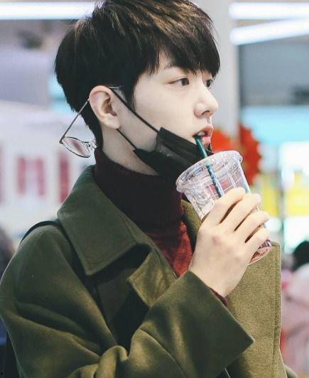 肖战吃瓜吗,吃瓜还是被瓜？揭秘娱乐圈风云人物的真实生活-第1张图片-51吃瓜官网-51黑料平台