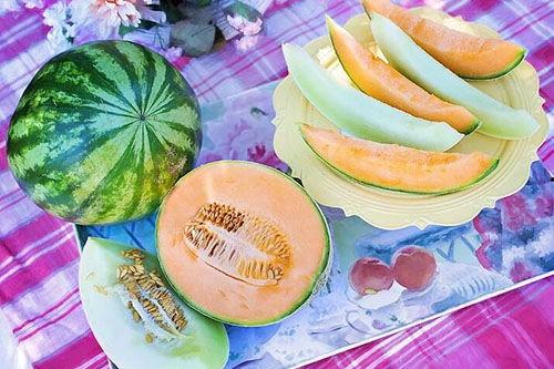 梦见给别人吃瓜儿,揭秘梦中分享瓜果的神秘寓意-第3张图片-51吃瓜官网-51黑料平台