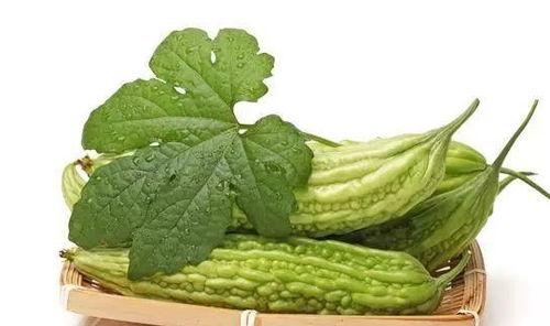 豪门世家吃瓜日常,揭秘权贵家族的吃瓜日常-第1张图片-51吃瓜官网-51黑料平台