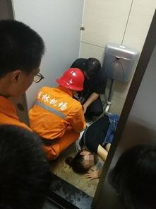 厕所吃瓜视频,揭秘网络热传视频背后的故事-第1张图片-51吃瓜官网-51黑料平台