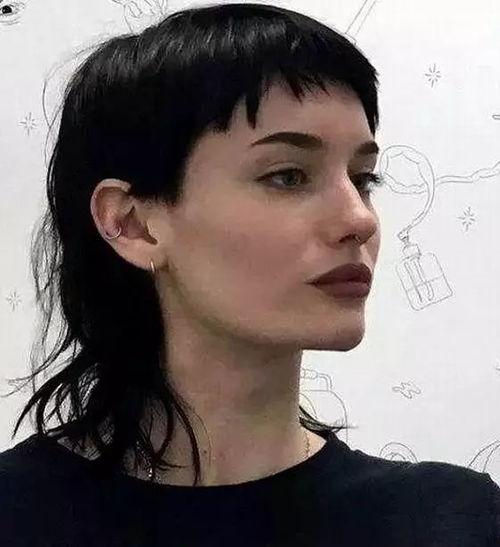 吃瓜鲻鱼头,探寻吃瓜鲻鱼头的独特魅力与烹饪秘籍-第2张图片-51吃瓜官网-51黑料平台