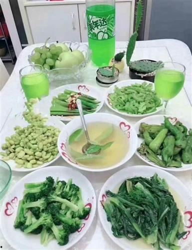 大瓜头吃午饭,美食探秘与味蕾盛宴-第1张图片-51吃瓜官网-51黑料平台